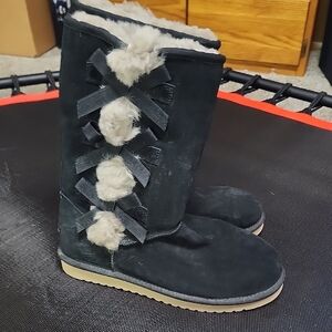 Womens Koolabura By Ugg Boots Size 10 Great Shape